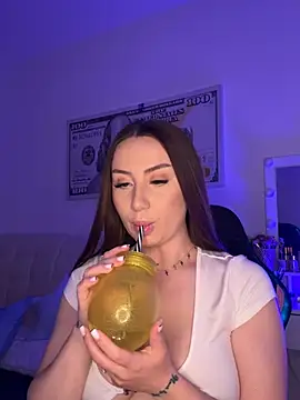 KemberlyEll XXX чат на живо
