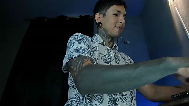 Travisttanner28 Webcam show