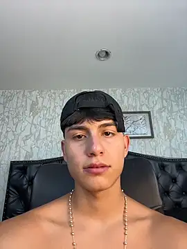 Lander_Cruz's Live XXX Chat