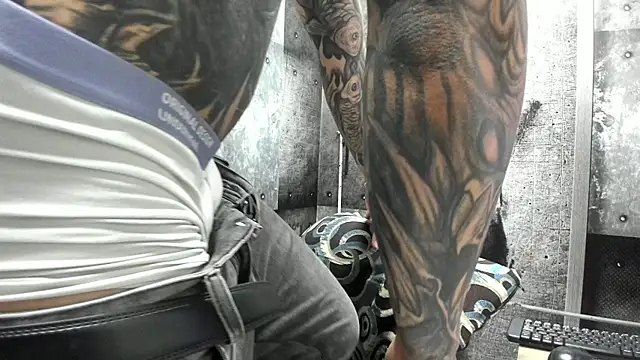 Chat XXX en directo de Gury_tattoo