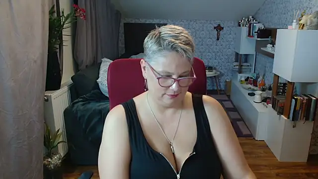 bigtits4you Chat XXX live