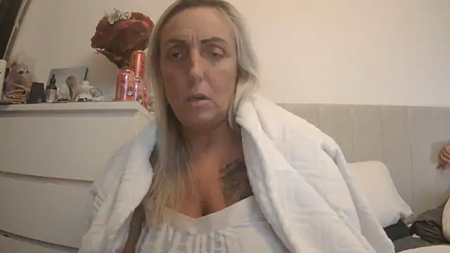 Chat XXX Live theblondecocklover