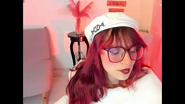 RedMeloddy Adlı Modelin Canlı XXX Sohbeti