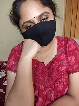 Sravvi499's Live XXX Chat