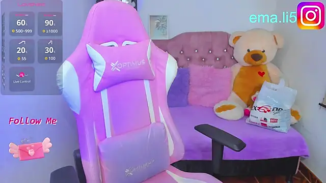 ema_tayy's Live XXX Chat