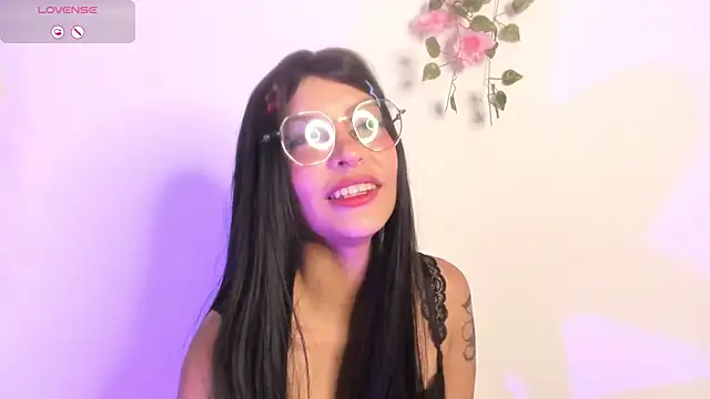 Luna-Chann's Live XXX Chat