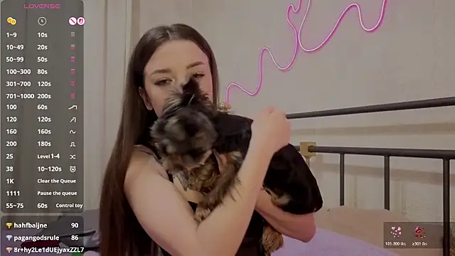 XXX chat uživo modela JennyRuthJP