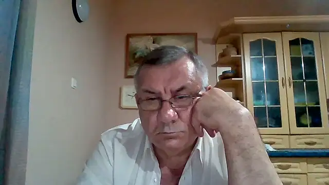machomale3 Adlı Modelin Canlı XXX Sohbeti