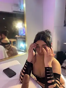 MiahWindsor Chat XXX in diretta