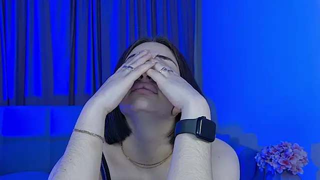 AdrianaToress: онлайн-секс-чат