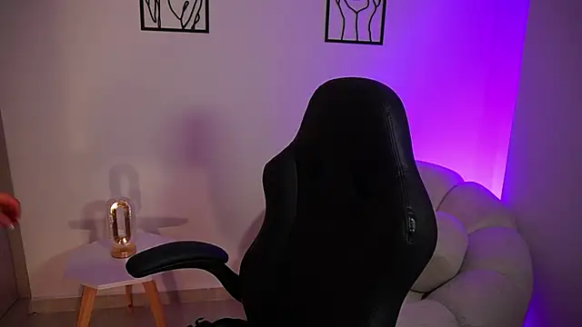 Živý XXX chat AliceHarper_