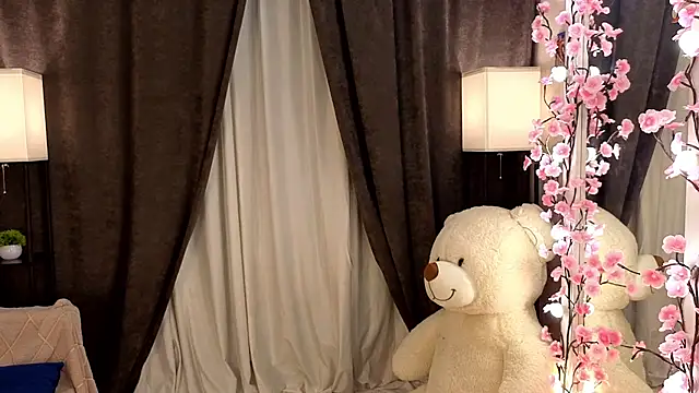 Chat +18 de Liz_Nip ao vivo