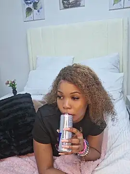 ELAINE_xXxX's Live XXX Chat