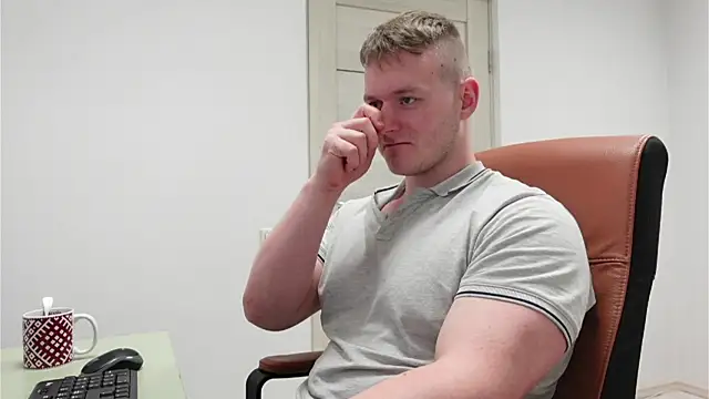 Richard_Dullas Live XXX-chat