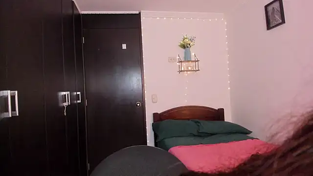 Lucy_Doll85's Live XXX Chat