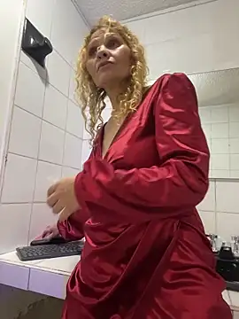 EvangelineLove_ Adlı Modelin Canlı XXX Sohbeti