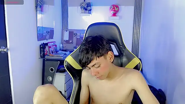 Liarr_ Adlı Modelin Canlı XXX Sohbeti
