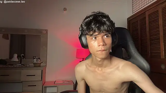 Chat XXX en directo de OopsAgain_