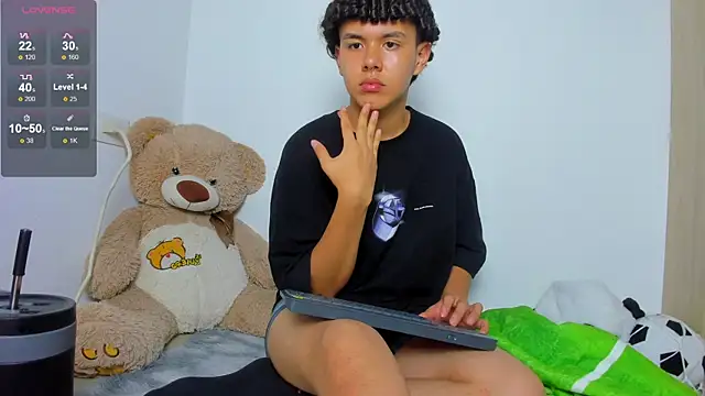 Živý XXX chat Zayn_Ross