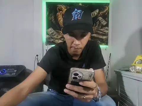 badboy_master: απευθείας συνομιλία ΧΧΧ