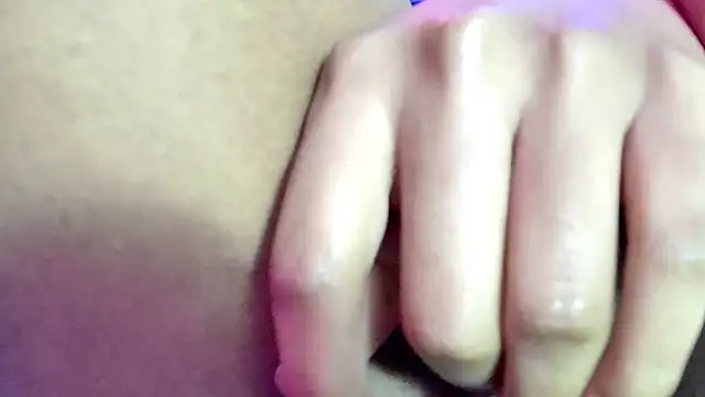 Ellie_Cute7 Adlı Modelin Canlı XXX Sohbeti