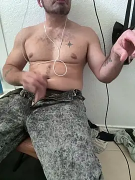 2addictivelyhorny's Webcam Show
