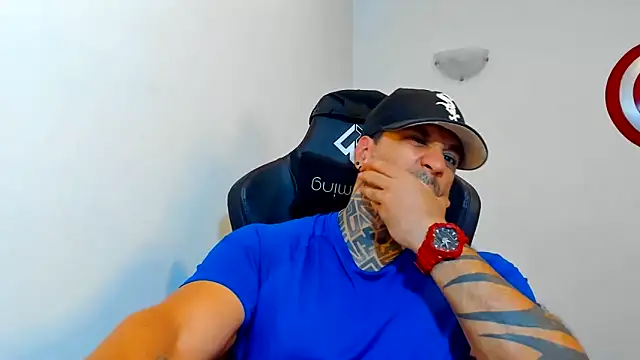 Chat XXX en directo de JoshRigby