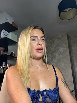 CharlottemilfUKx's Live XXX Chat