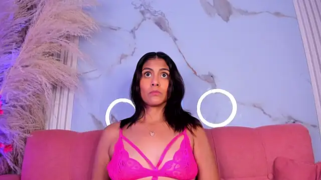 LunaRossie_'s Live XXX Chat