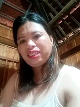 -Yeyi-'s Live XXX Chat