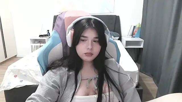 LunarMia's Live XXX Chat