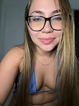 Chatroom XXX en direct de NatashaCruz-
