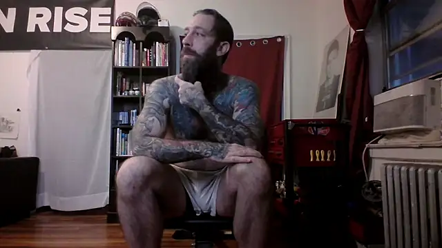 Chat +18 de StevenRiseNYC ao vivo
