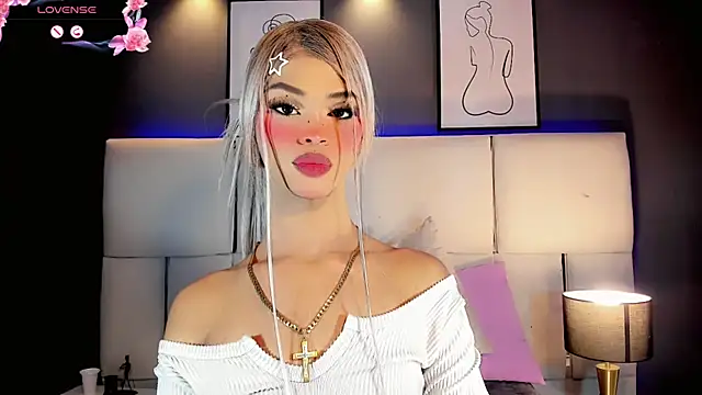 Chat +18 de Kornylovee ao vivo