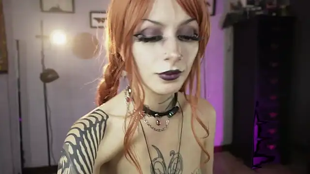 แชท XXX สดของ insania_9999_