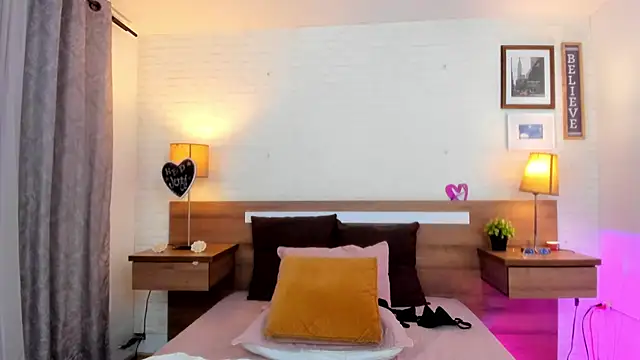JenniferAuriston Adlı Modelin Canlı XXX Sohbeti