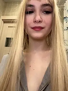 MarlboroWeb's Live XXX Chat