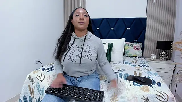 gabytyara2's Live XXX Chat