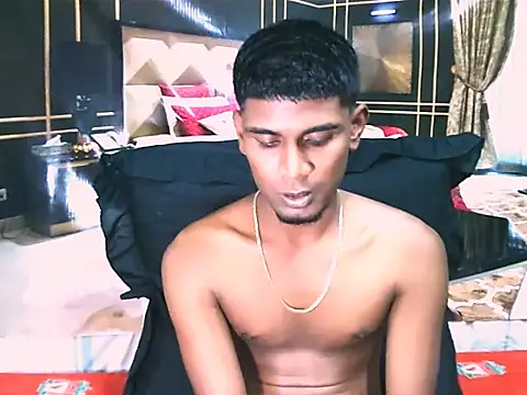 IndianThuggin's Live XXX Chat