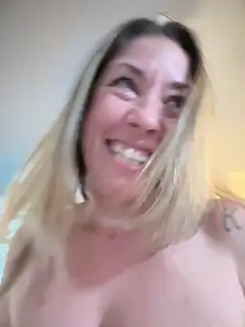 MiraKisss' Live XXX Chat