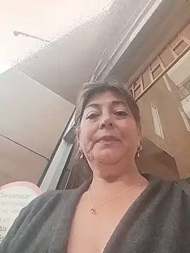emma_tour's Live XXX Chat