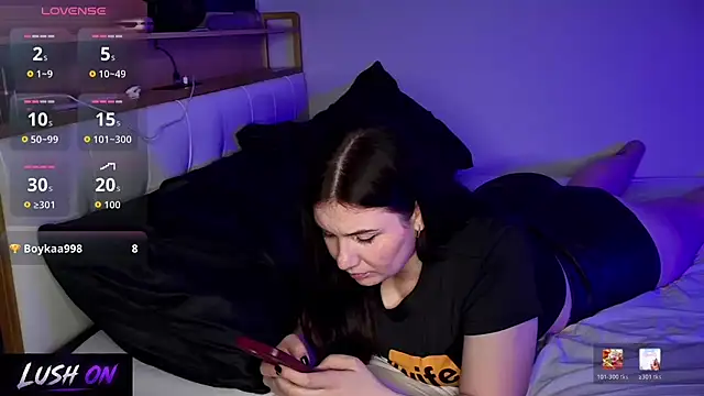 CuteCoupleReal live XXX chat