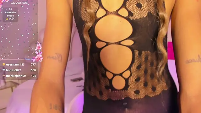 SelenaRogers Chat XXX in diretta