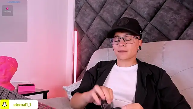 _Eternal_ Chat XXX live