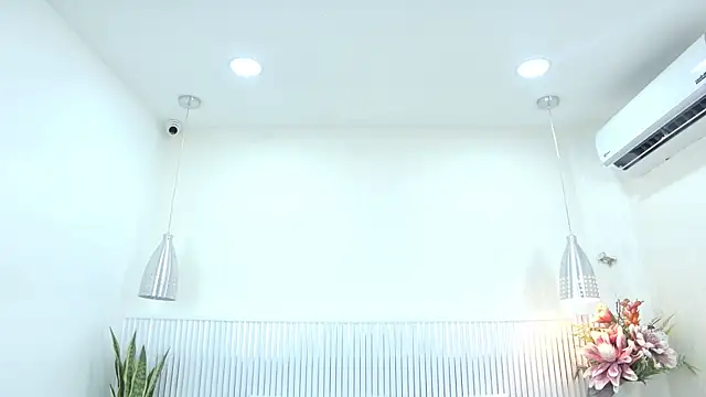 Lexxi_gb Adlı Modelin Canlı XXX Sohbeti