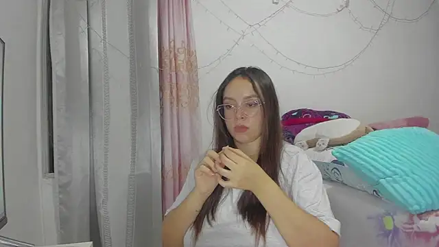 Živý XXX chat HARLEYNAPIER