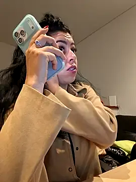 Luianna 即時 XXX 聊天