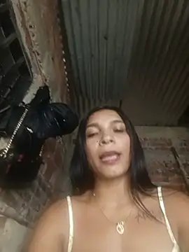 chikivivi-'s Live XXX Chat