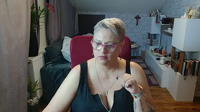 bigtits4you 라이브 XXX 채팅