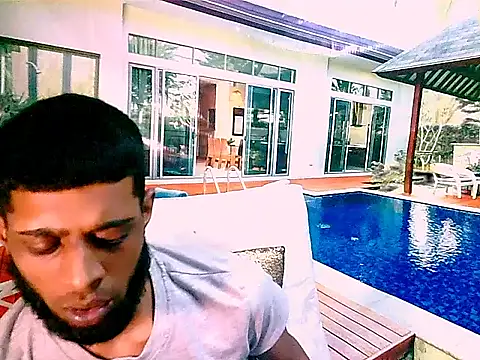 Chat +18 de CharmingIndian1 ao vivo